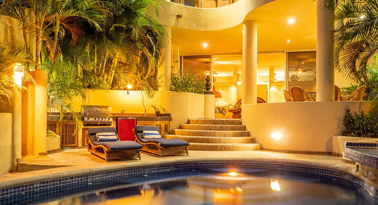 Casa Beach Front House for sale in La Cruz de Huanacaxtle. Image property of MLS Vallarta ©